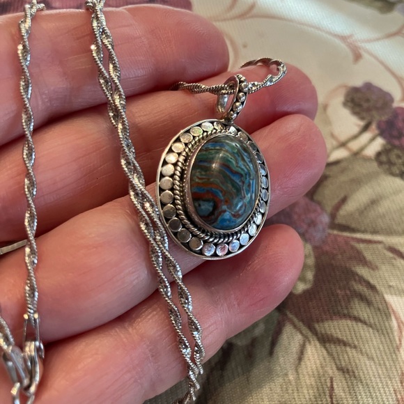 —————- SOLD—STERLING SILVER PENDANT ON STERLING CHAIN BEAUTIFUL BLUE/GREEN STONE - Picture 5 of 9